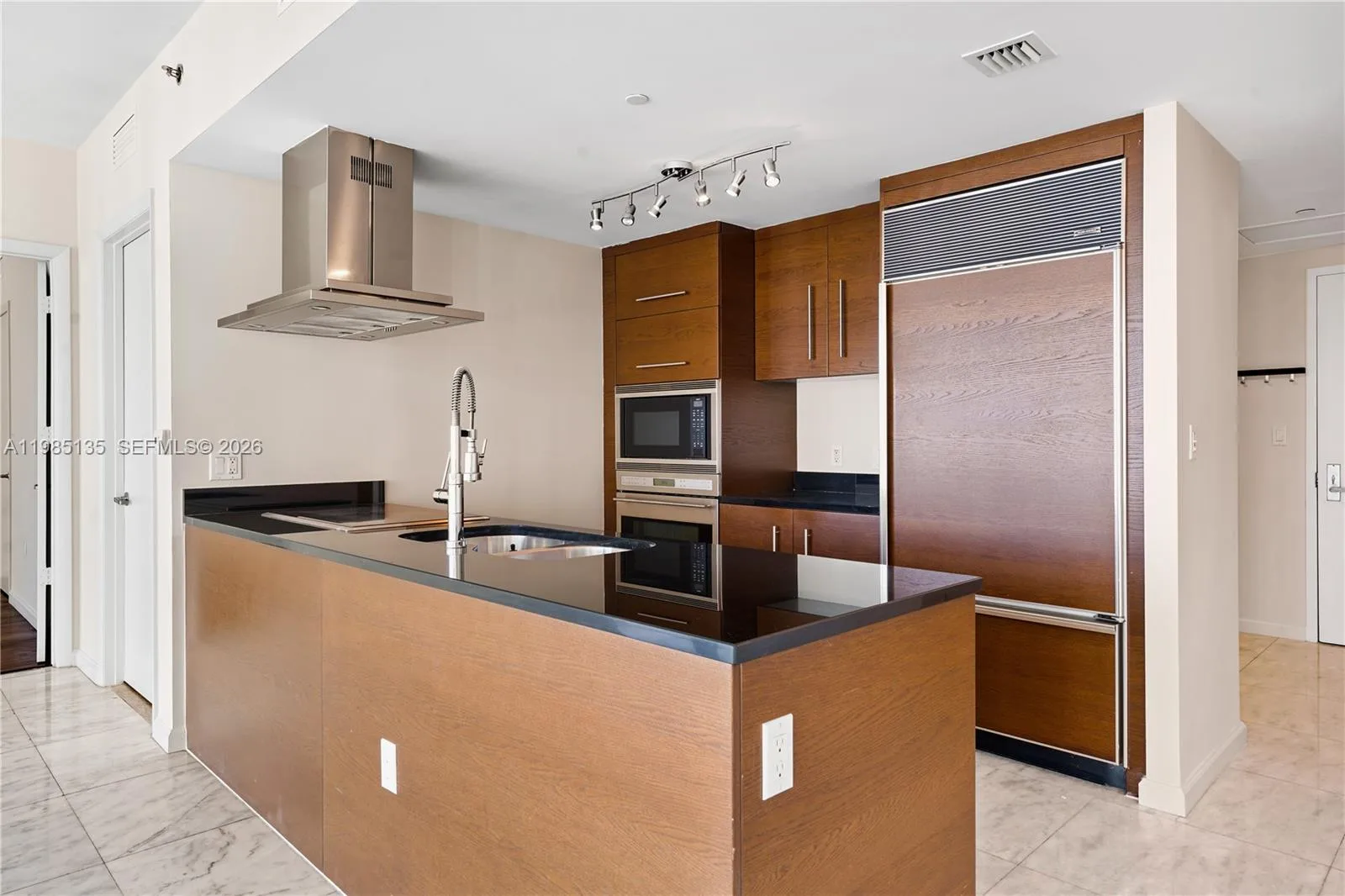 495 Brickell Ave # 3904, Miami, FL 33131 photo 5