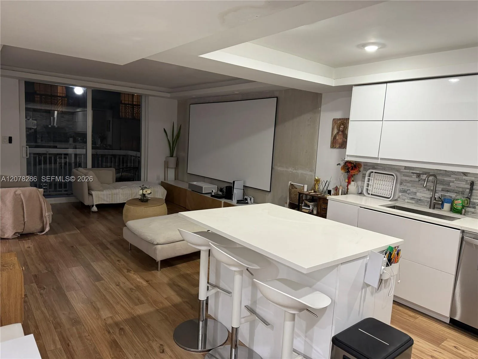 401 Ocean Dr # 325, Miami Beach, FL 33139 photo 4