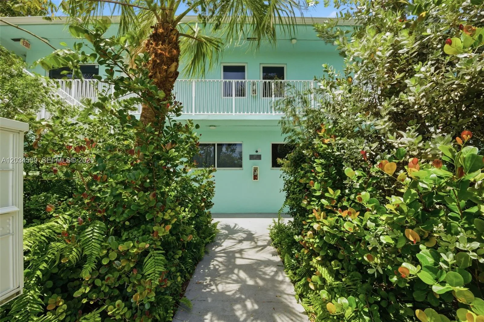 127 NW 74th St # 3, Miami, FL 33150