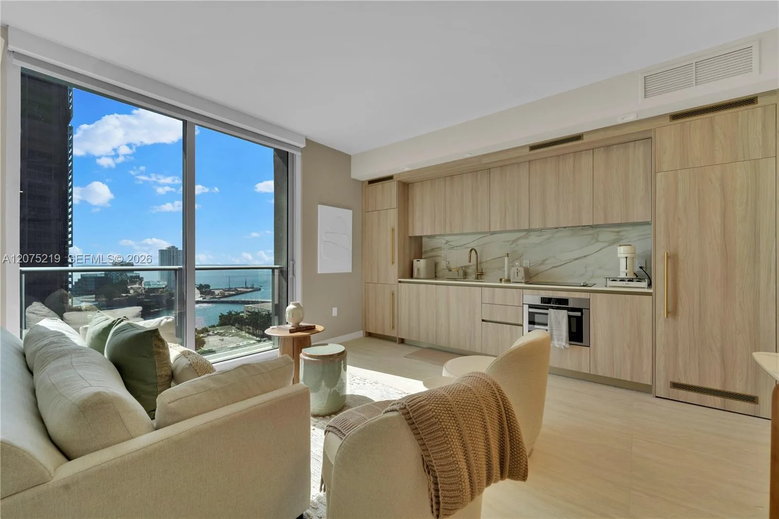 77 SE 5th # 2115, Miami, FL 33131 photo 5