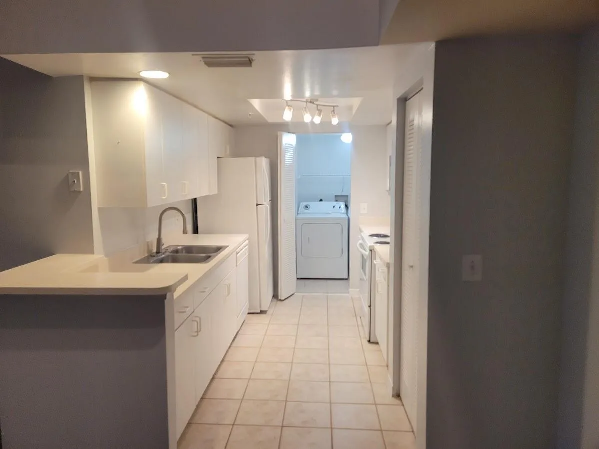 4197 N Haverhill Road # 212, West Palm Beach, FL 33417 photo 9