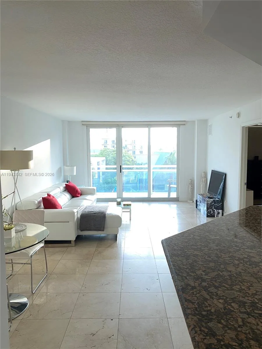 6917 Collins Ave # 426, Miami Beach, FL 33141