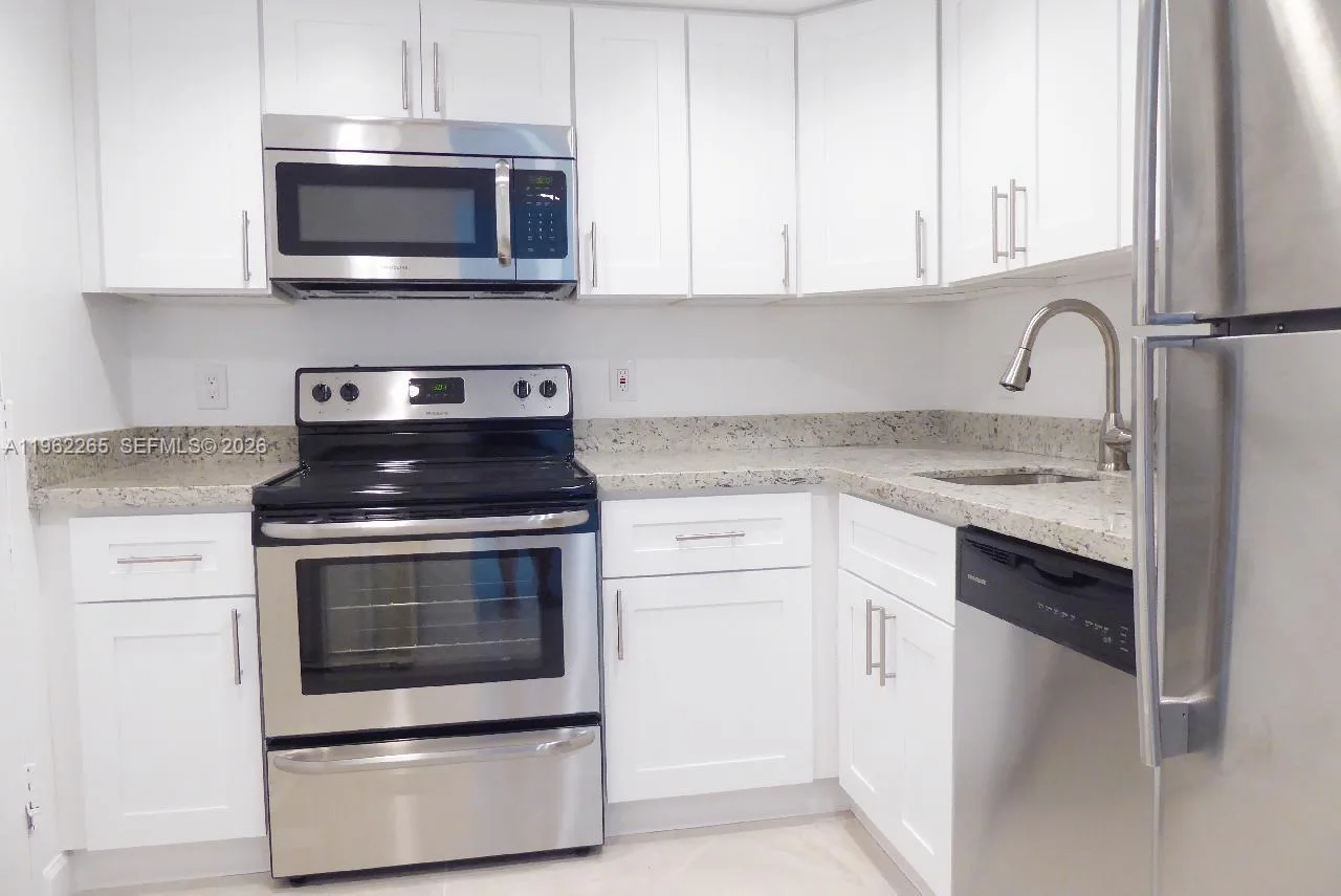 800 West Ave # 540, Miami Beach, FL 33139 photo 2