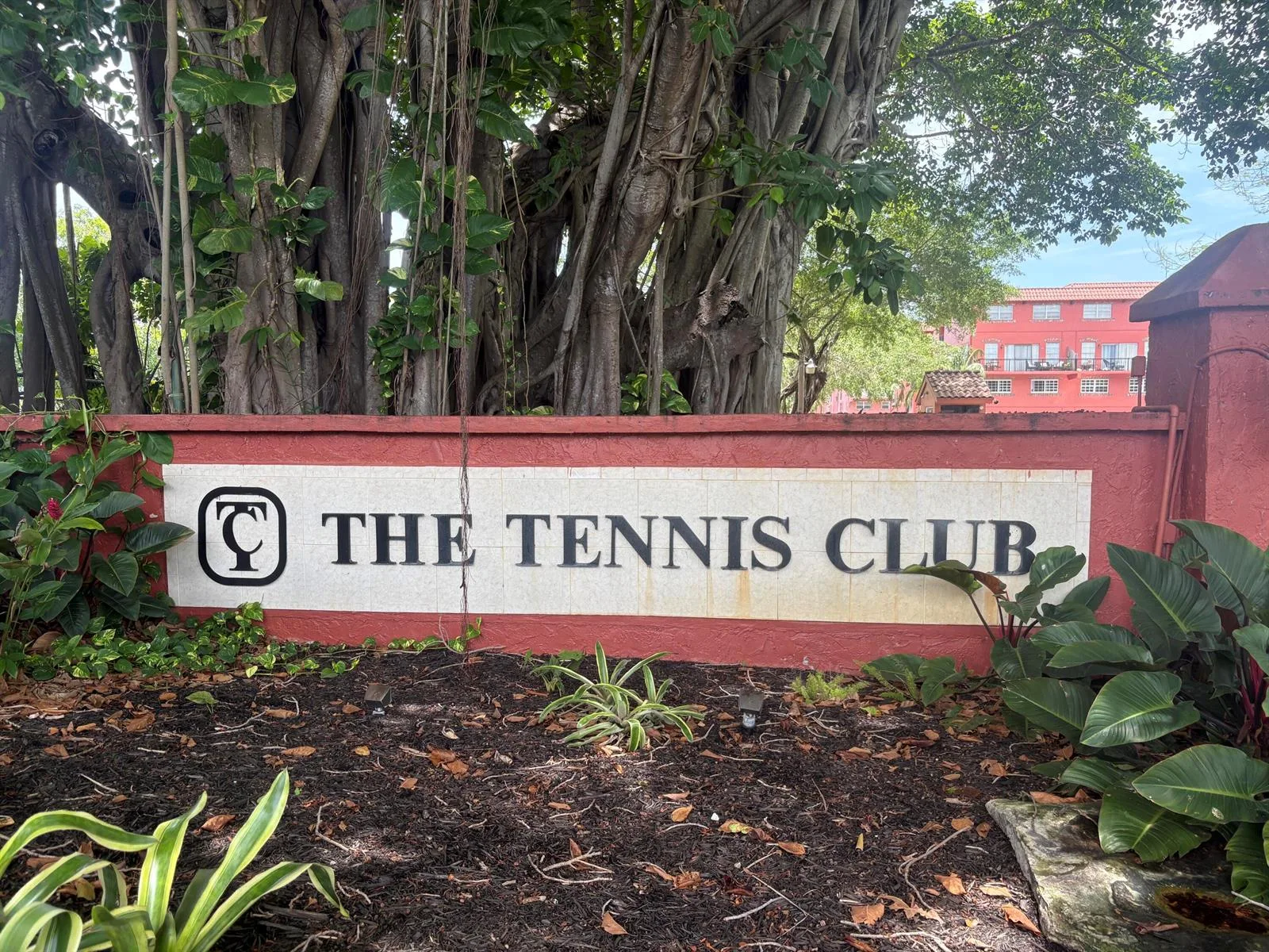 680 TENNIS CLUB Drive # 303, Fort Lauderdale, FL 33311