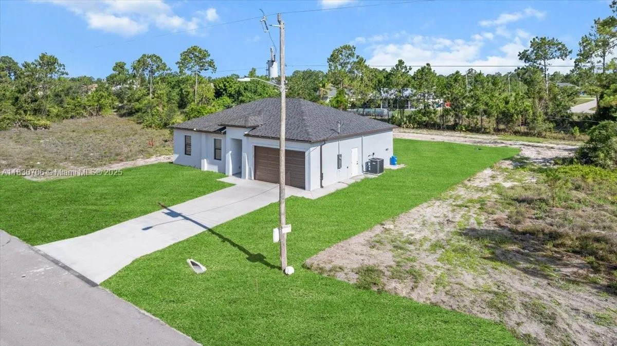 1212 Edelweiss St E, Lehigh Acres, FL 33974 photo 4