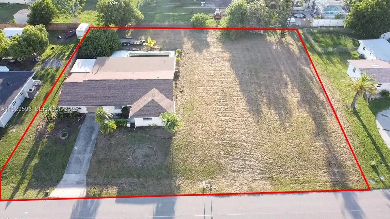 156 Francis Dr NE, Port Charlotte, FL 333952