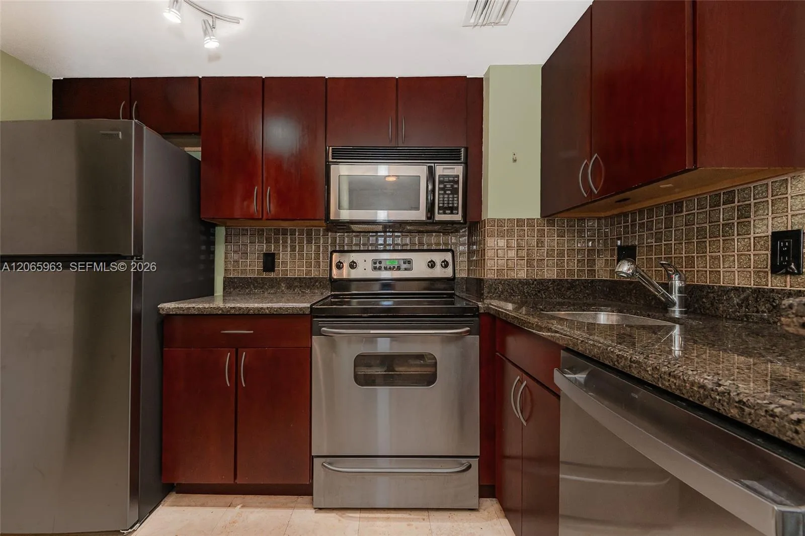 770 Claughton Island Dr # 809, Miami, FL 33131 photo 11