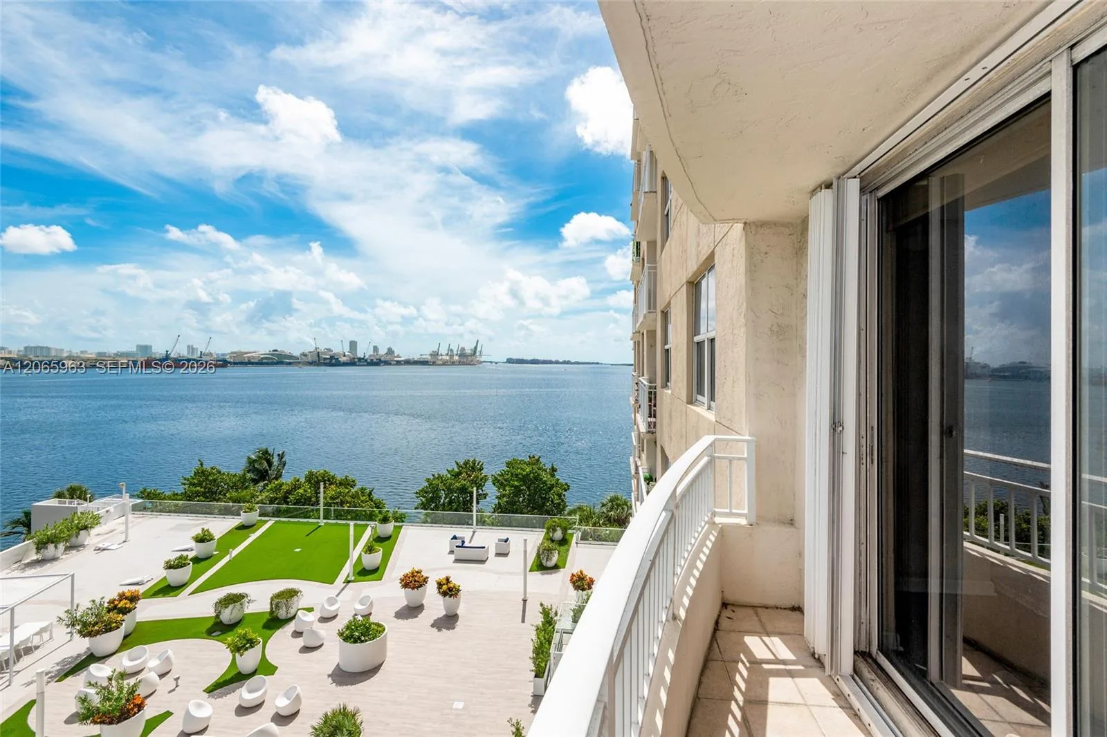 770 Claughton Island Dr # 809, Miami, FL 33131 photo 2