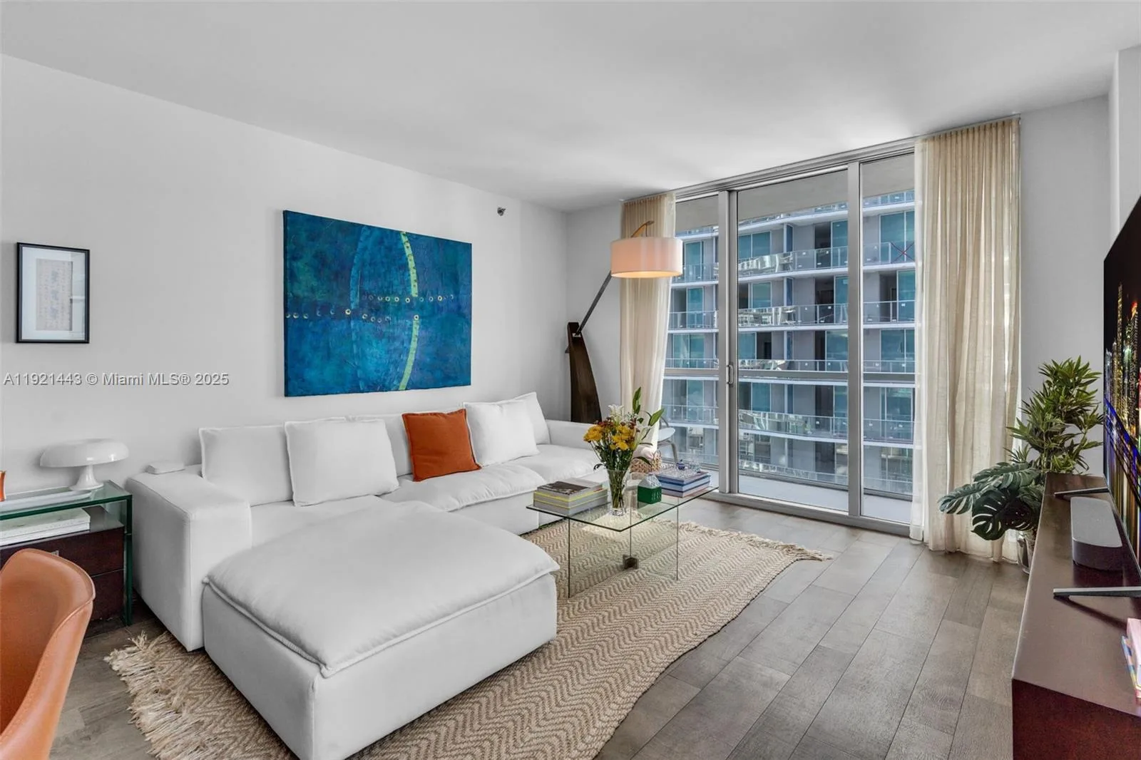 55 SE 6th St # 3007, Miami, FL 33131 photo 6