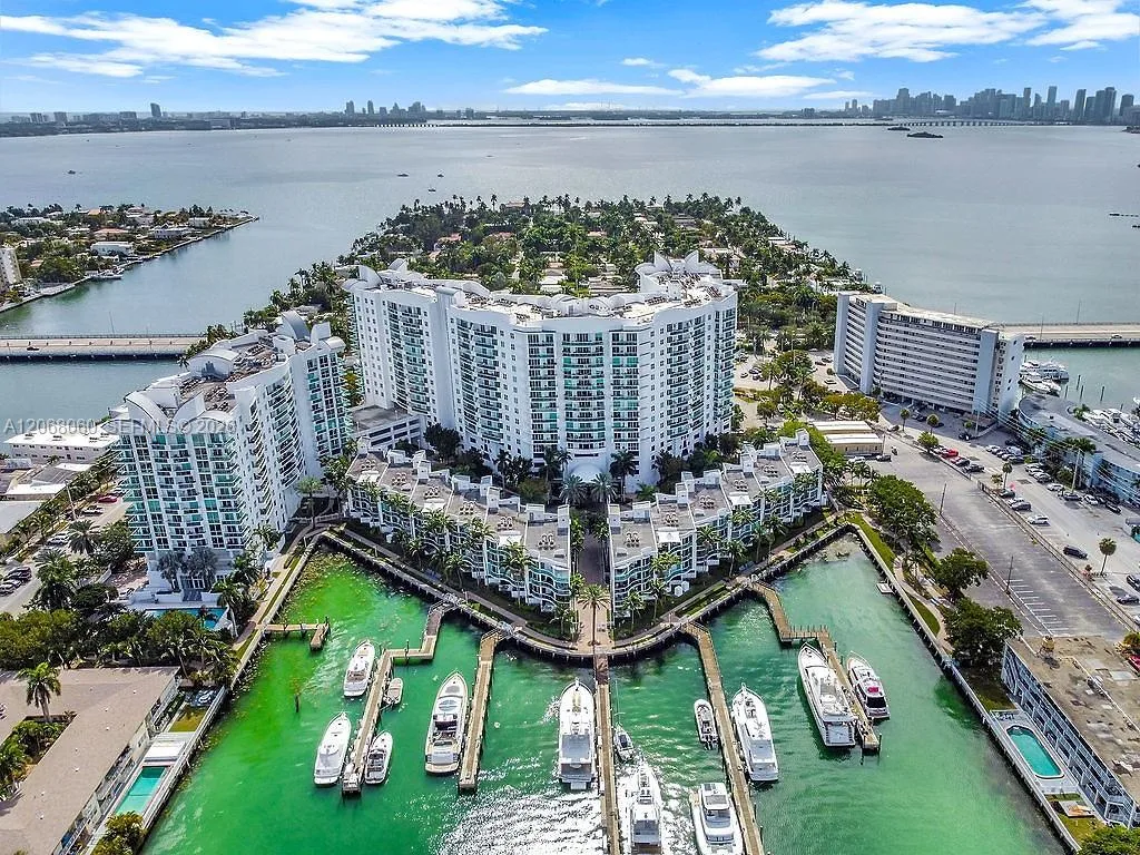 7900 Harbor Island Dr # 1408, North Bay Village, FL 33141 photo 4