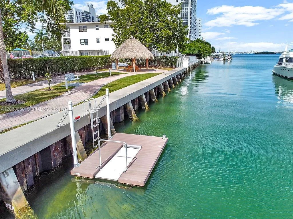 7900 Harbor Island Dr # 1408, North Bay Village, FL 33141 photo 9
