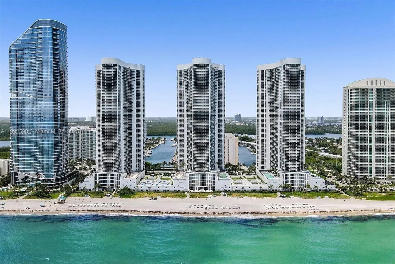 16001 Collins Ave # 3705, Sunny Isles Beach, FL 33160 photo 2