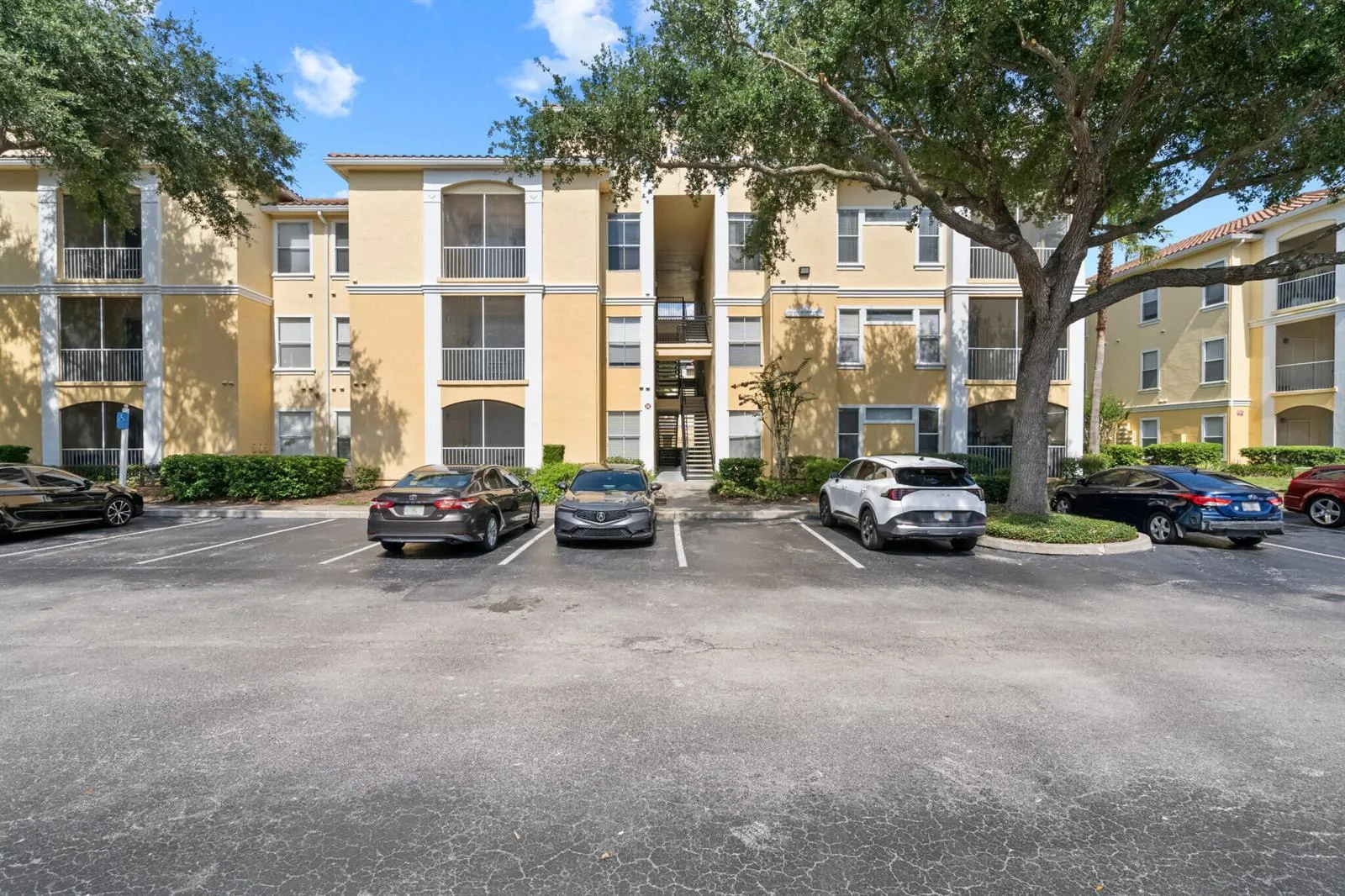 1150 Lake Shadow Circle # 3307, FL 32751