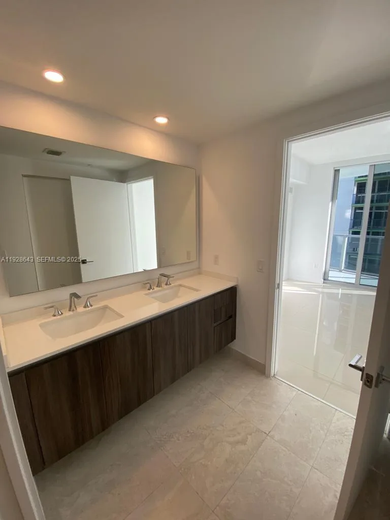 488 NE 18th St # 1804, Miami, FL 33132 photo 11