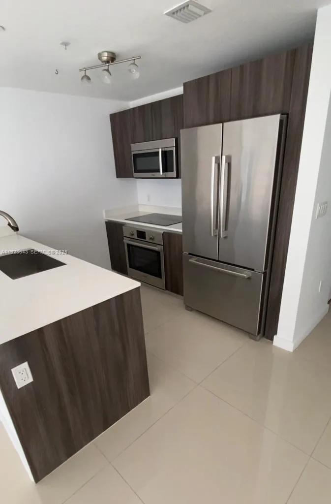 488 NE 18th St # 1804, Miami, FL 33132 photo 8