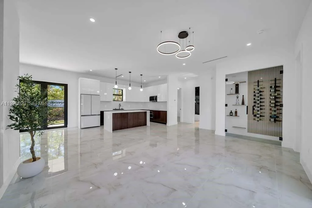 323 LONG AVE S, Lehigh Acres, FL 33974