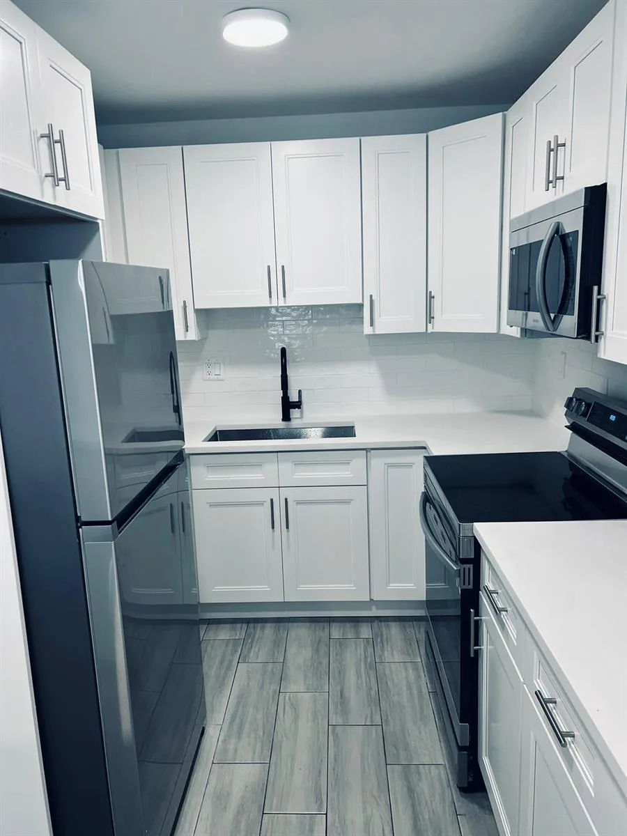 930 N 14 Court # Apt 1, Hollywood, FL 33020