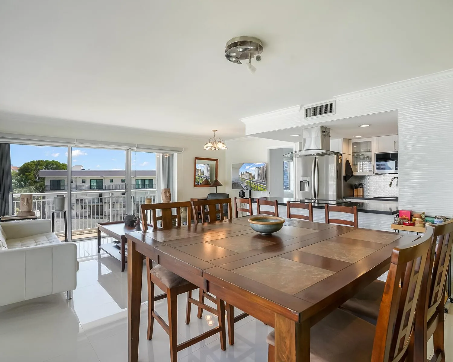 126 Golden Isles Drive # 52A, Hallandale Beach, FL 33009 photo 6