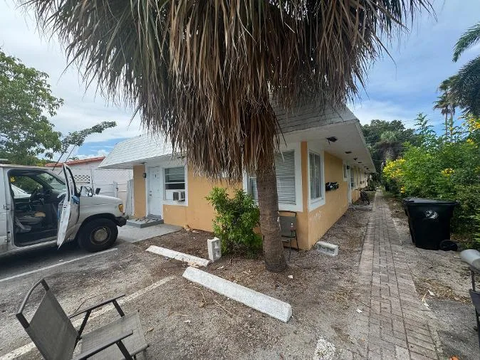 506 18TH Avenue N, FL 33460