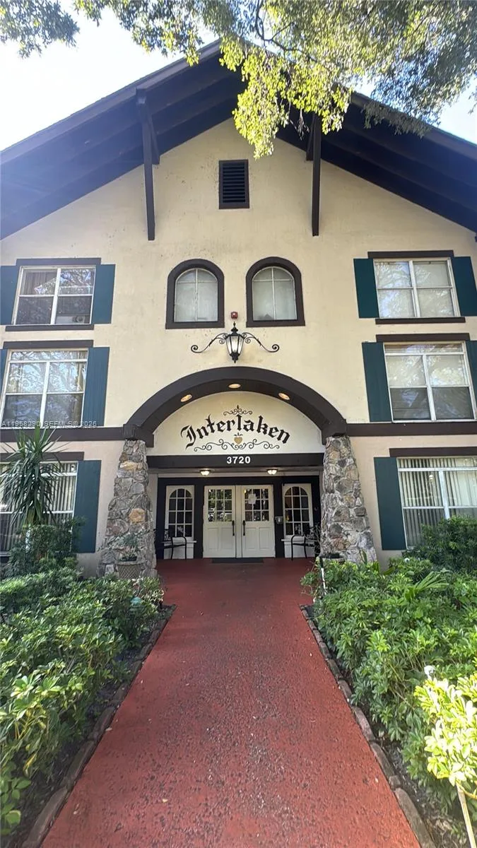 3720 Inverrary Dr # 2S, Lauderhill, FL 33319 photo 2