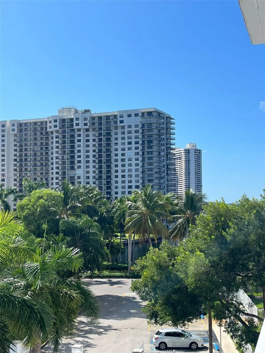 2851 NE 183rd St # 405E, Aventura, FL 33160 photo 2