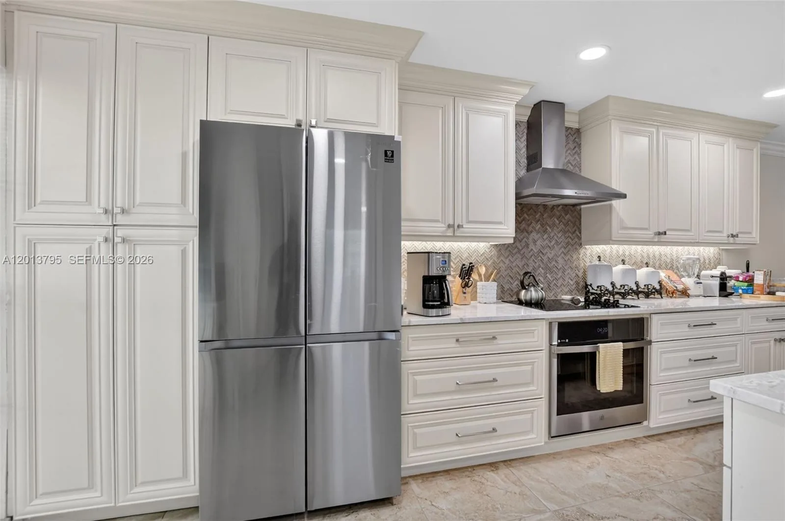 8749 Belle Aire Dr, Boca Raton, FL 33433