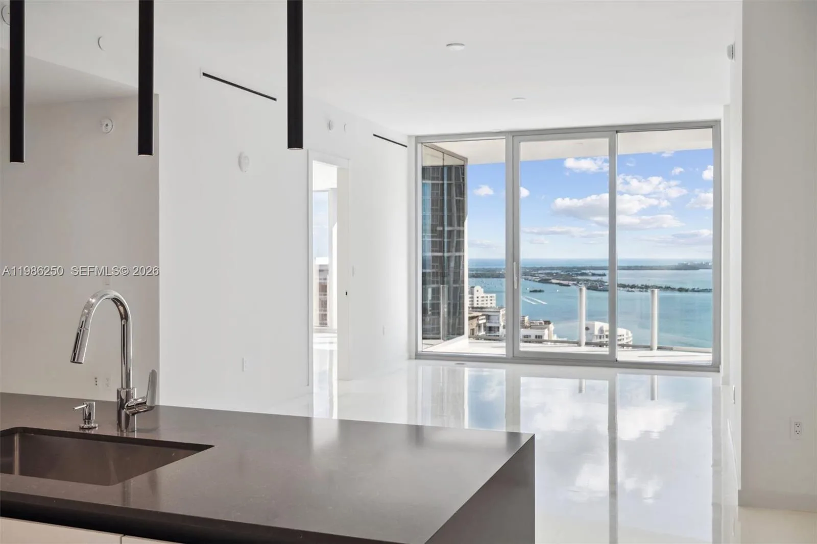 300 Biscayne Boulevard Way # 3805W, Miami, FL 33131 photo 8