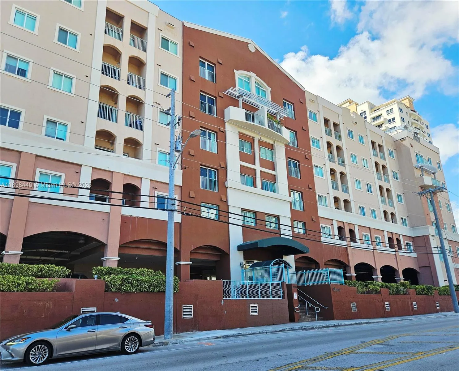 2280 SW 32nd Ave # 511, Miami, FL 33145 photo 2