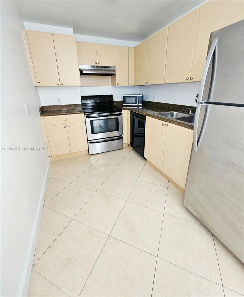 2280 SW 32nd Ave # 511, Miami, FL 33145 photo 9