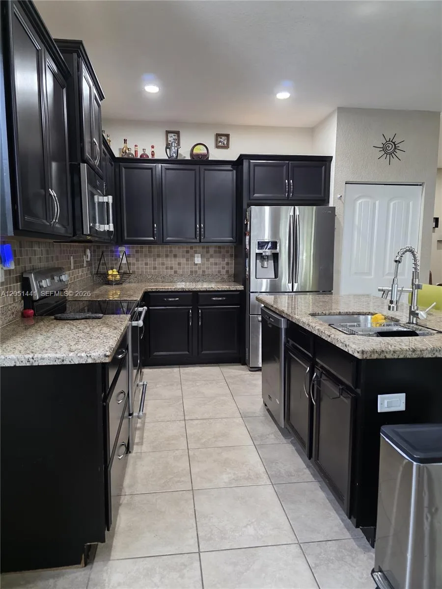 28363 SW 129th Ct, Homestead, FL 33033 photo 2