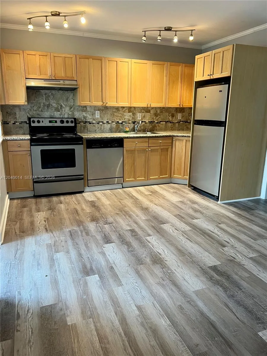 590 NW 40th Ct # 3, Oakland Park, FL 33309 — zdjęcie 5