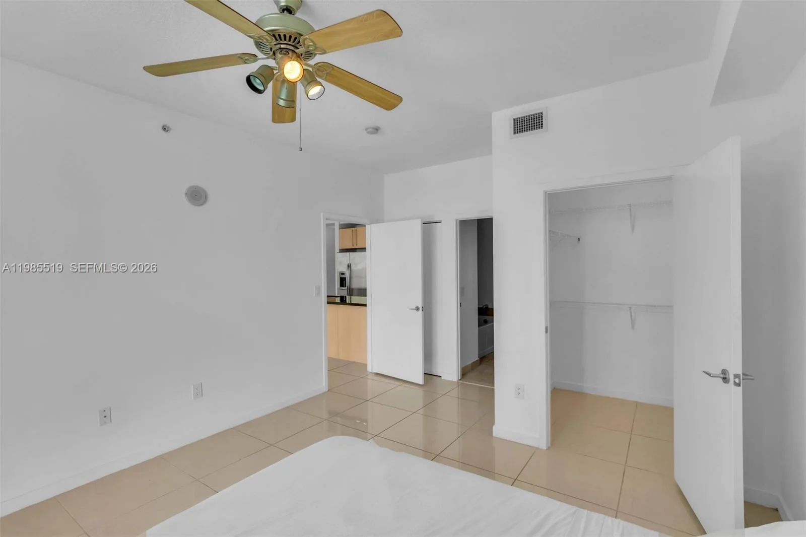 79 SW 12th St # 1210, Miami, FL 33130 photo 12
