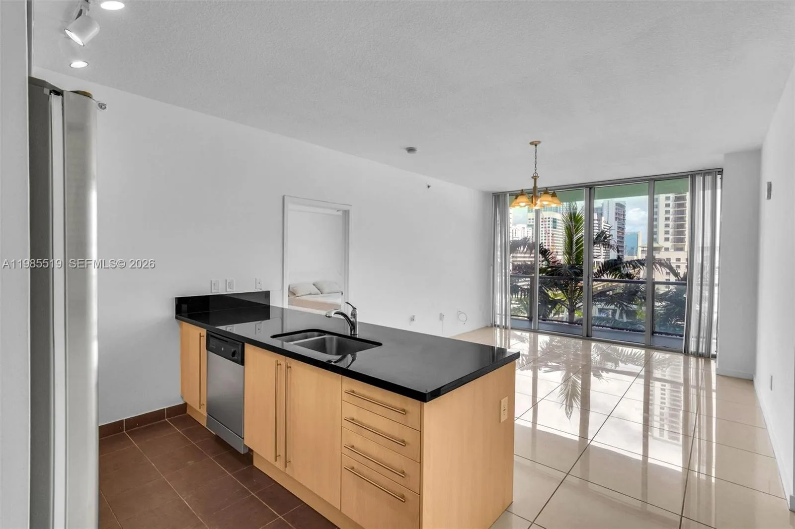 79 SW 12th St # 1210, Miami, FL 33130 photo 5