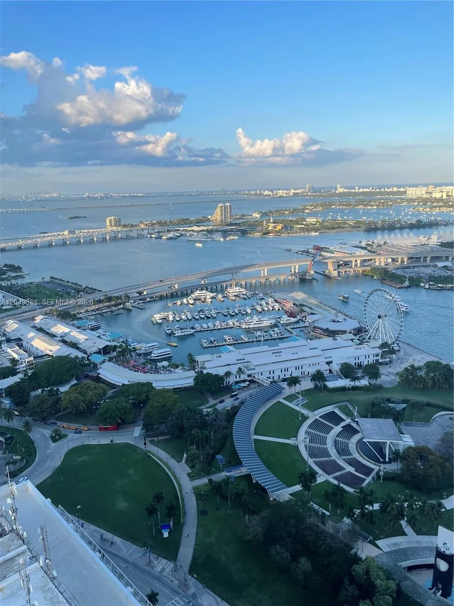 50 Biscayne Blvd # 5001, Miami, FL 33132