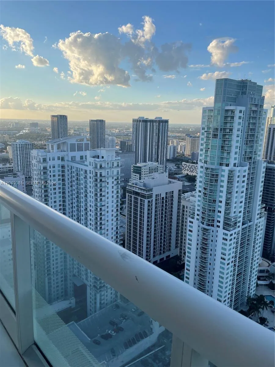 50 Biscayne Blvd # 5001, Miami, FL 33132 photo 5
