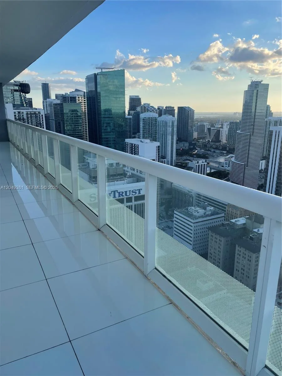 50 Biscayne Blvd # 5001, Miami, FL 33132 photo 6