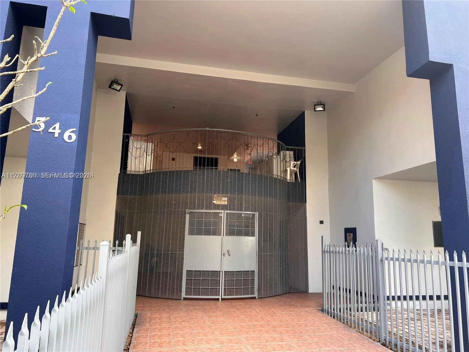 546 SW 1st St # 611, Miami, FL 33130 photo 10