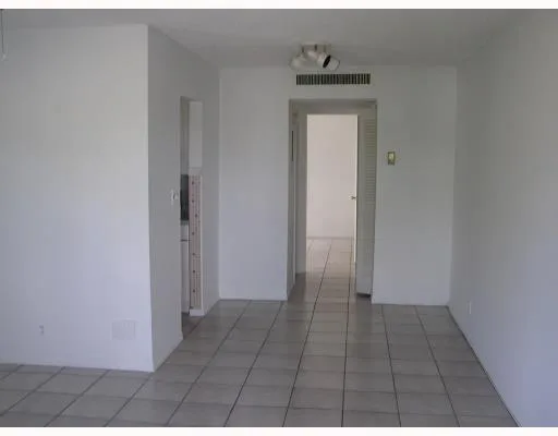 912 NE 17th Court # 4, Fort Lauderdale, FL 33305 photo 3