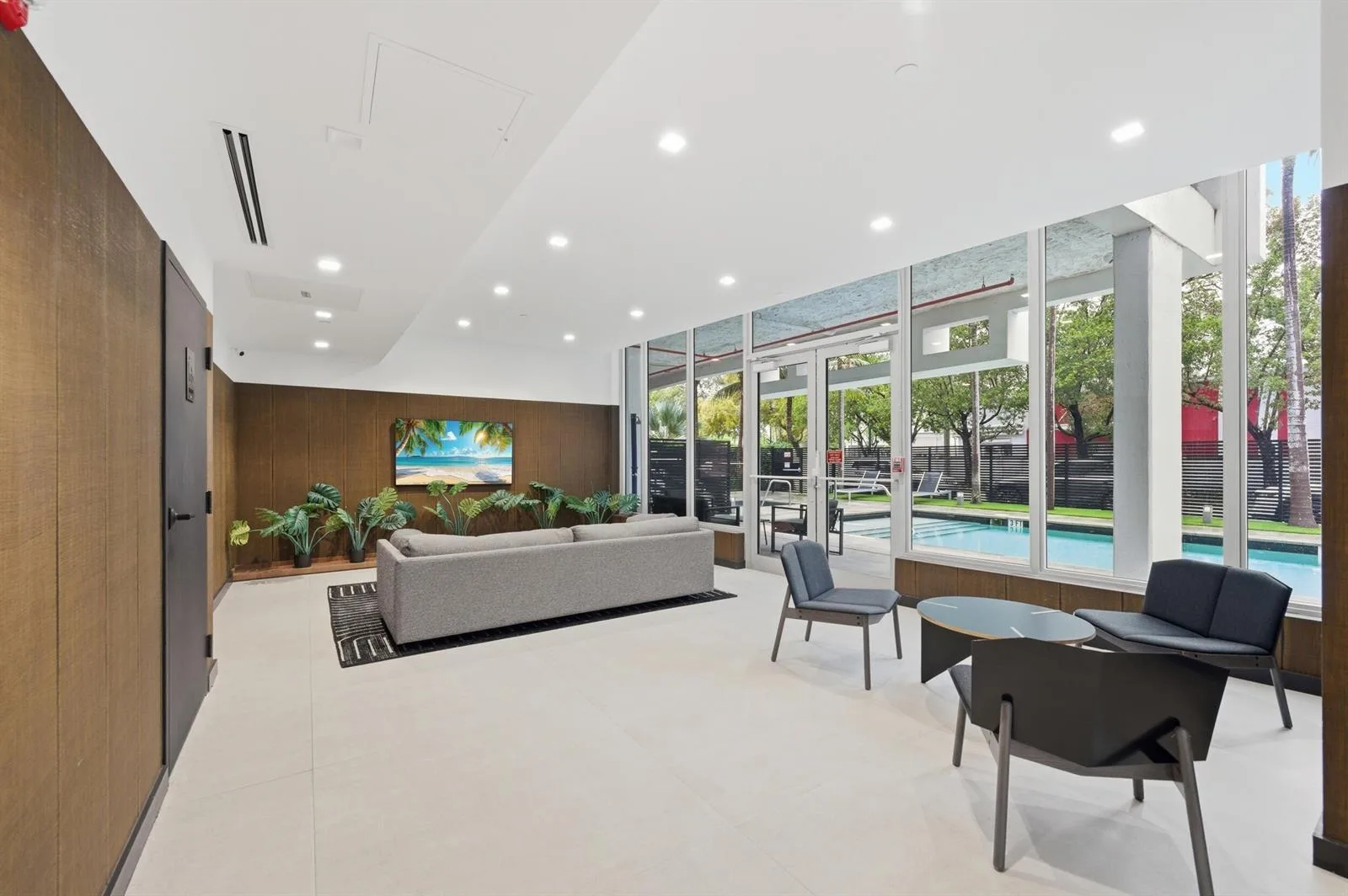 13800 Highland Drive # 610, North Miami Beach, FL 33181