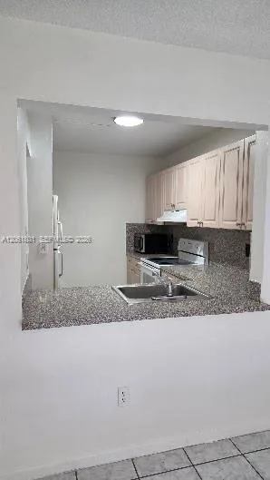 6730 W 26 CT # 12-15, Hialeah Gardens, FL 33016 photo 3