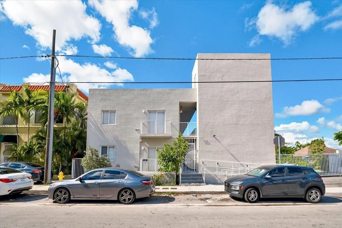 750 SW 2nd Street # 11, Miami, FL 33130 photo 3