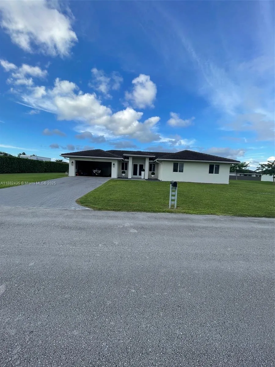 20605 SW 319th St, Homestead, FL 33030 photo 2