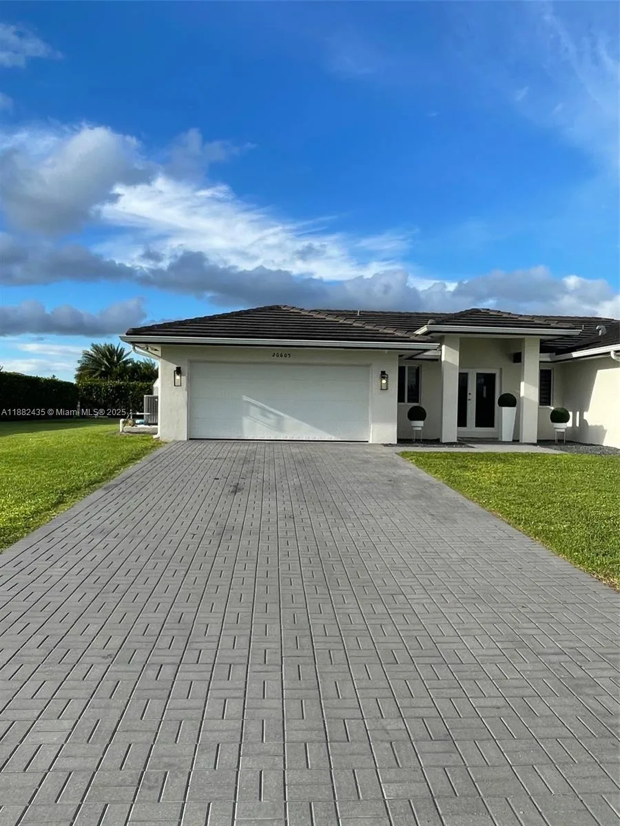 20605 SW 319th St, Homestead, FL 33030 photo 4