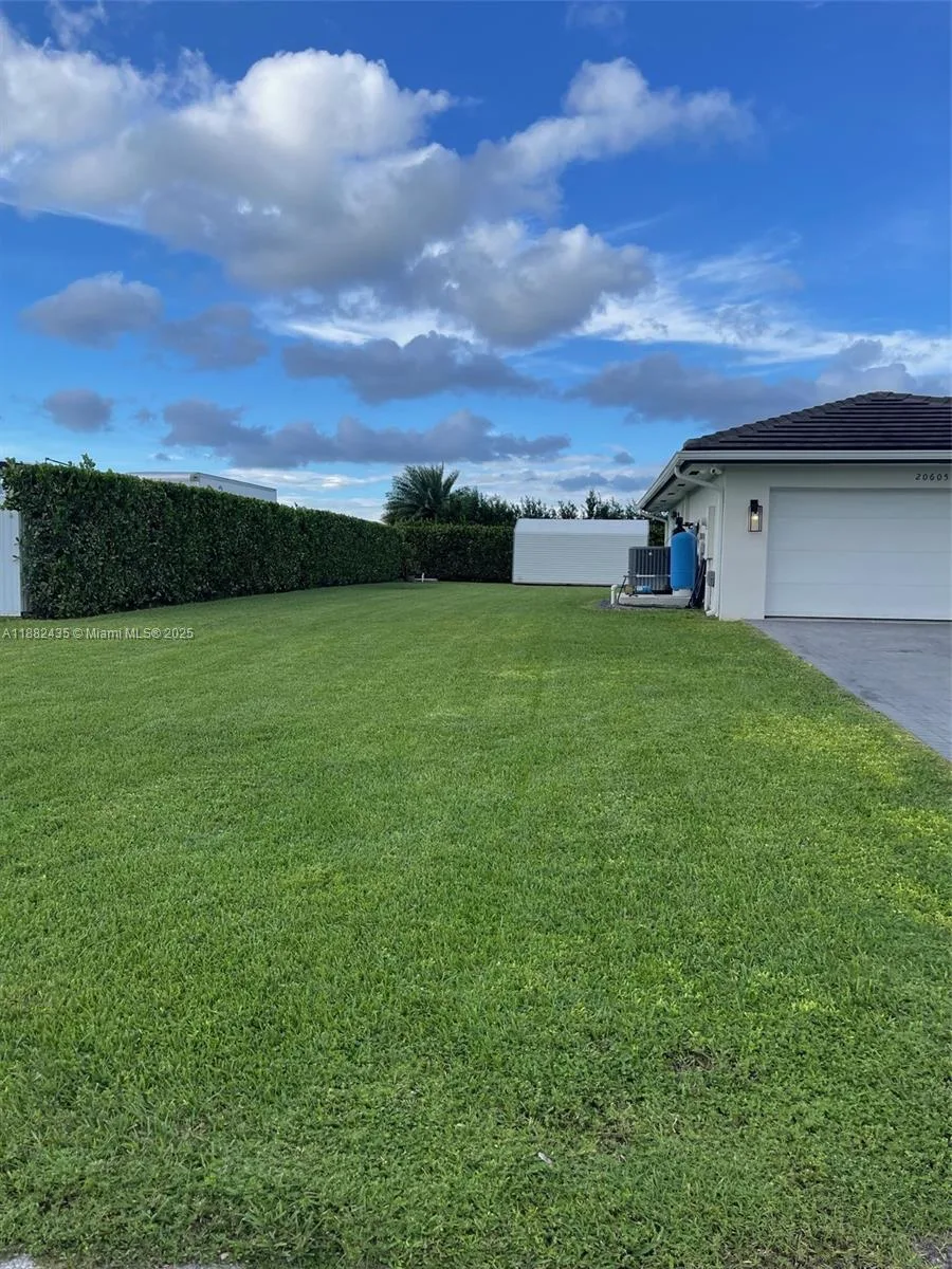 20605 SW 319th St, Homestead, FL 33030 photo 8