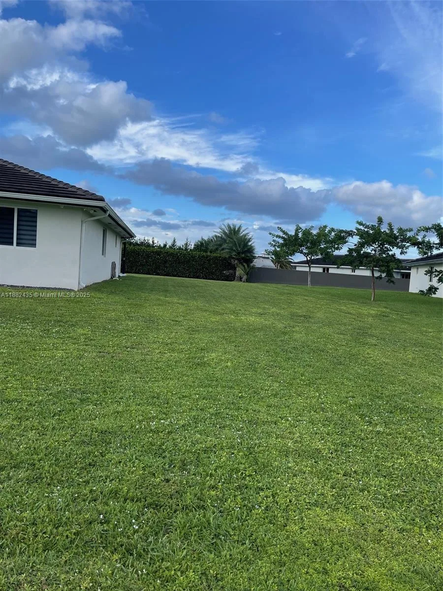 20605 SW 319th St, Homestead, FL 33030 photo 9