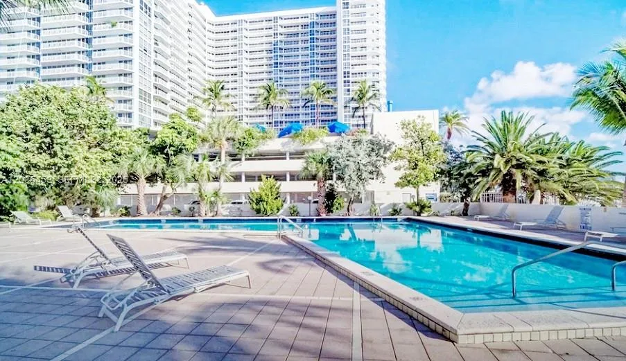 7545 E Treasure Dr # 3I, North Bay Village, FL 33141