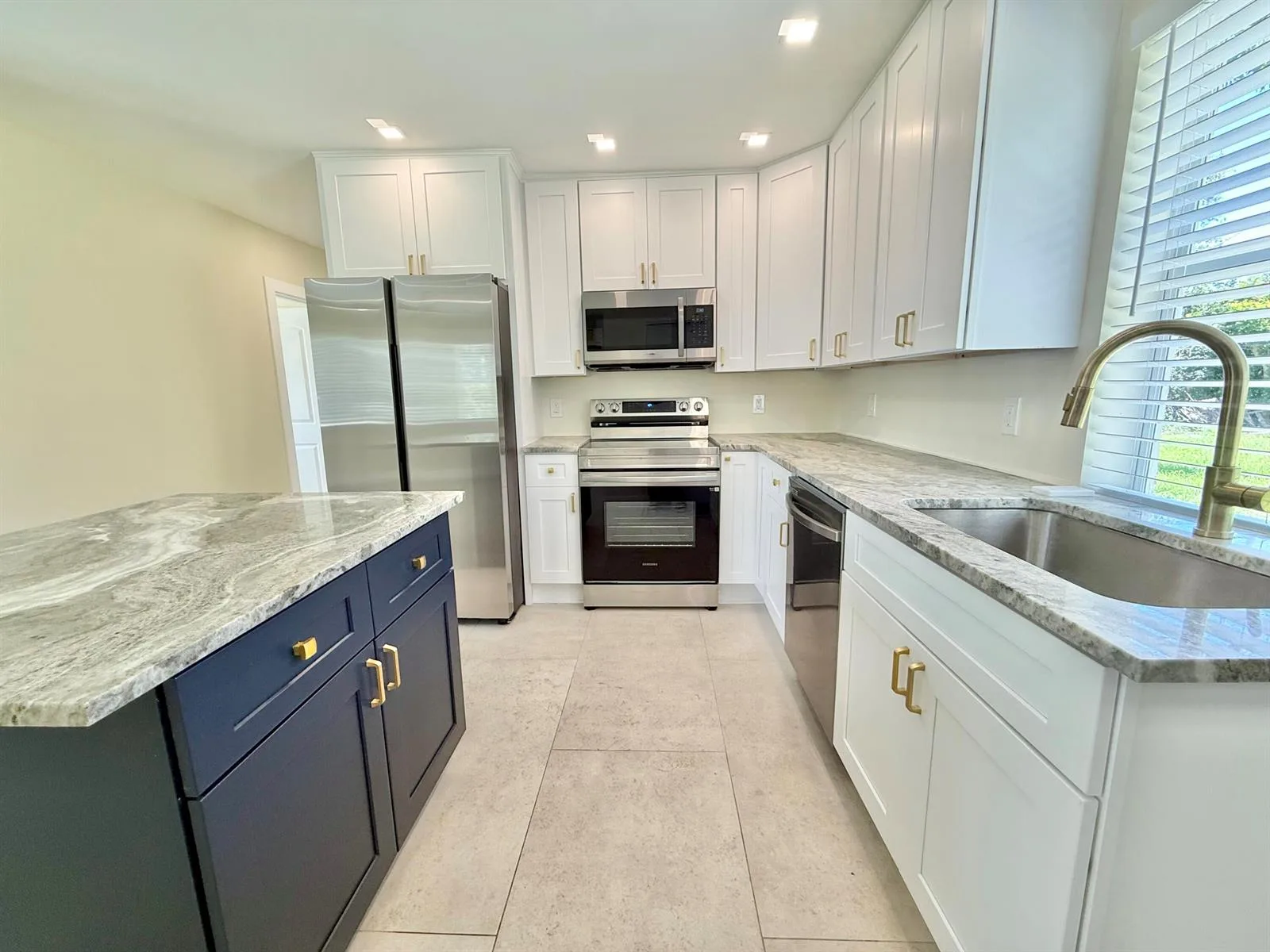 8658 SE Anthion Way, Hobe Sound, FL 33455 photo 3
