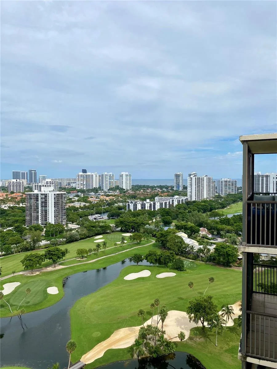 20379 W Country Club Dr # PH-40, Aventura, FL 33180 photo 3