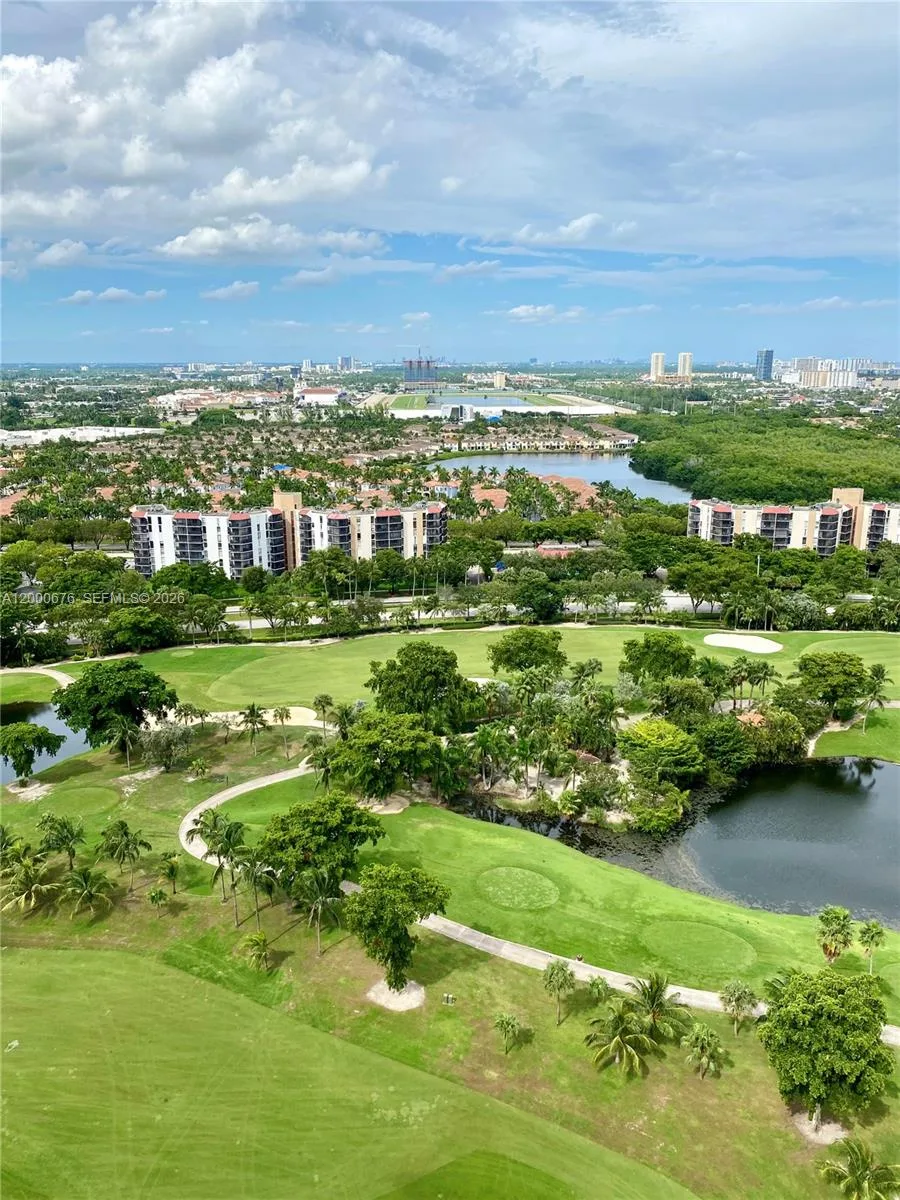 20379 W Country Club Dr # PH-40, Aventura, FL 33180 photo 4