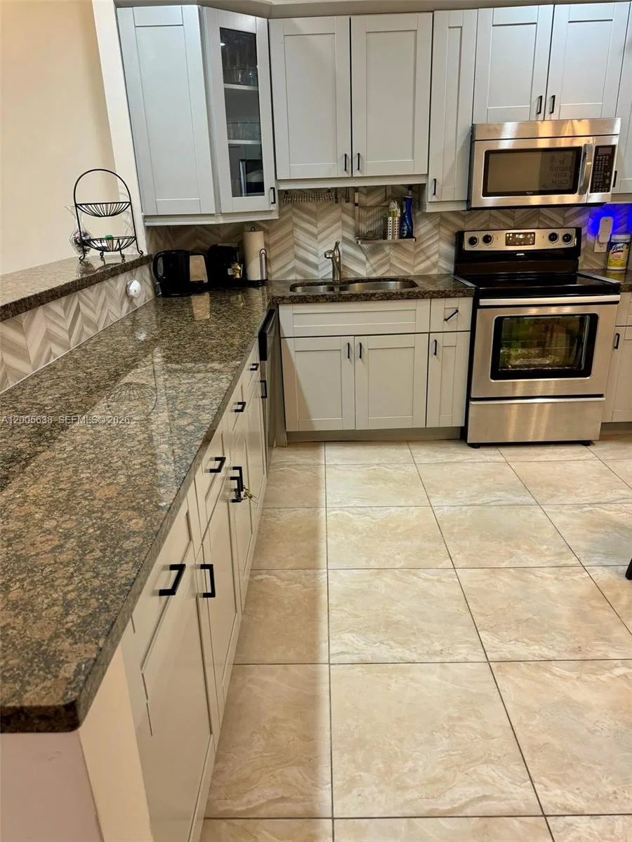 3725 S Ocean Dr # L12, Hollywood, FL 33019